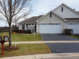 806 Bellevue Cir, Oswego, IL 60543