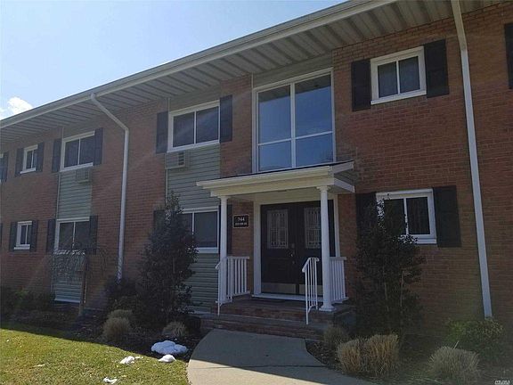2nd image of 744 Deer Park Ave APT 5C