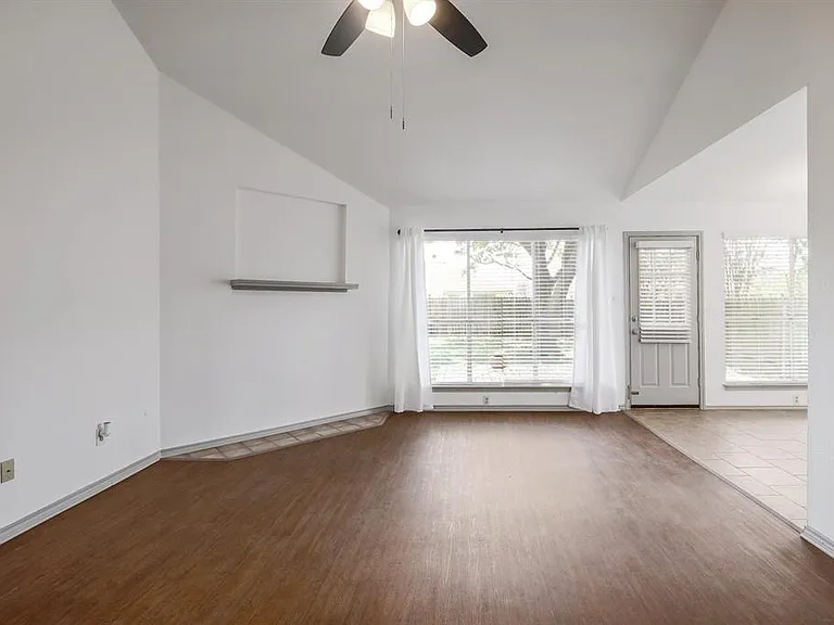 502 Eaglecreek Dr — Photo 7