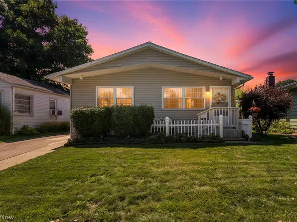 584 Stanley Rd, Akron, OH 44312
