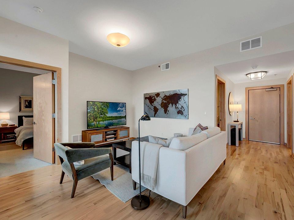 1st image of 740 Portland Ave S #1202