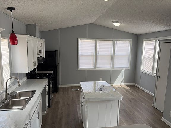 3rd image of 3232 S Clifton Ave Lot 583