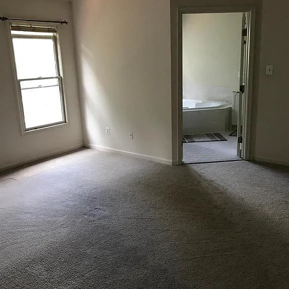 8502 Harvest Oak Dr — Photo 10