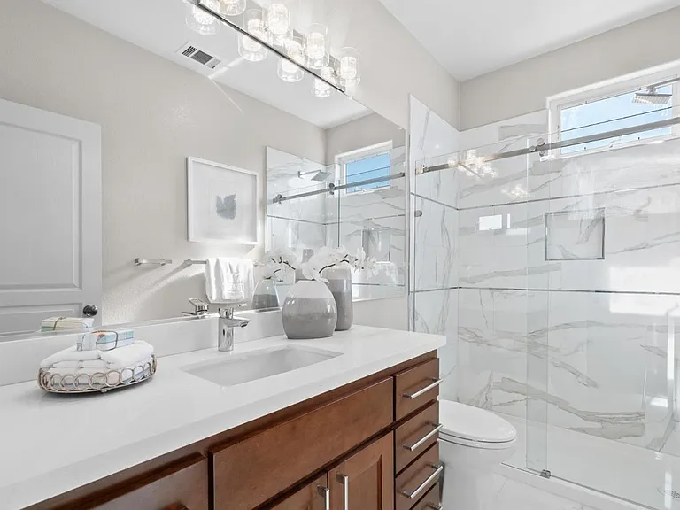 Laird Cir — Photo 21