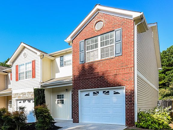 4th image of 242 Derby Ct