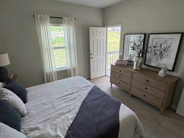 7219 Magnolia Vlg #201 — Photo 4
