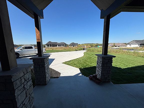 2nd image of 1569 Bluestem Trl