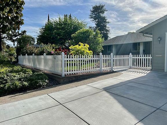 2nd image of 1413 Hollenbeck Ave