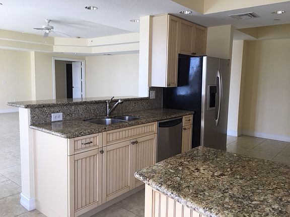 Granite upgraded Kitchen 
