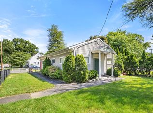 297 Oaklawn Ave, Stamford, CT 06905