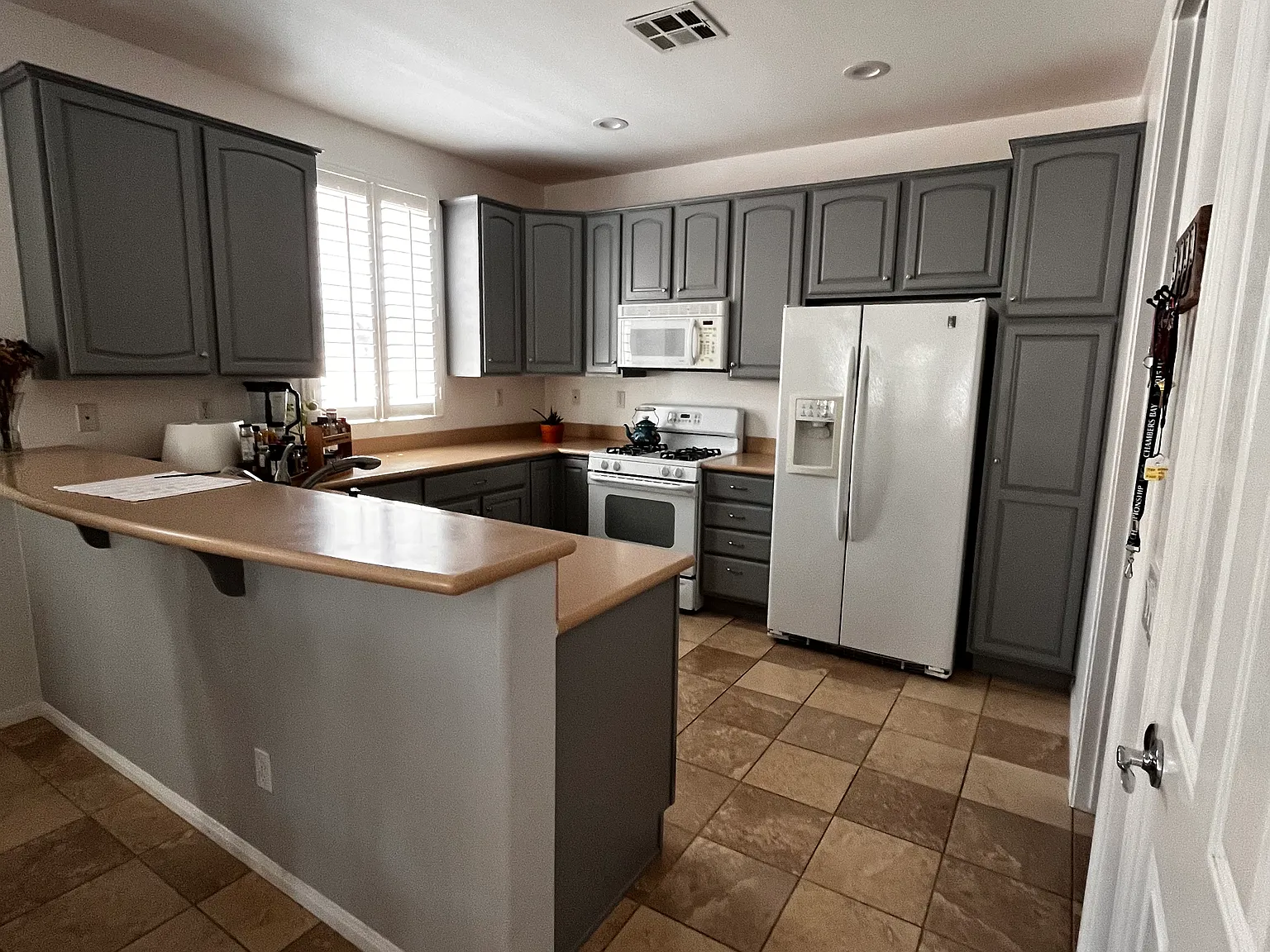 2 bed, 1392 sqft, $2,400 — Photo 4