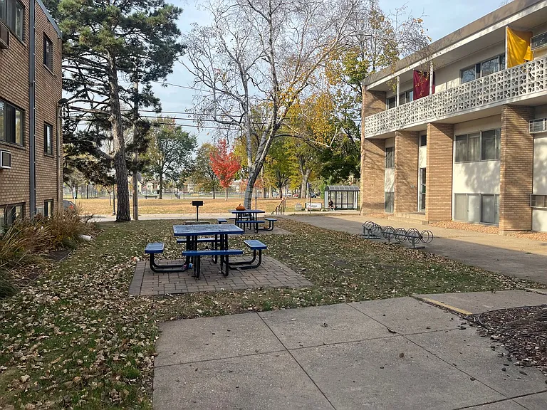 College Park — Photo 12
