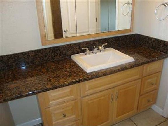 4th image of 7031 Westmoreland Way