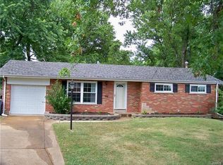 9831 Barlow Ln, Saint Louis, MO 63123