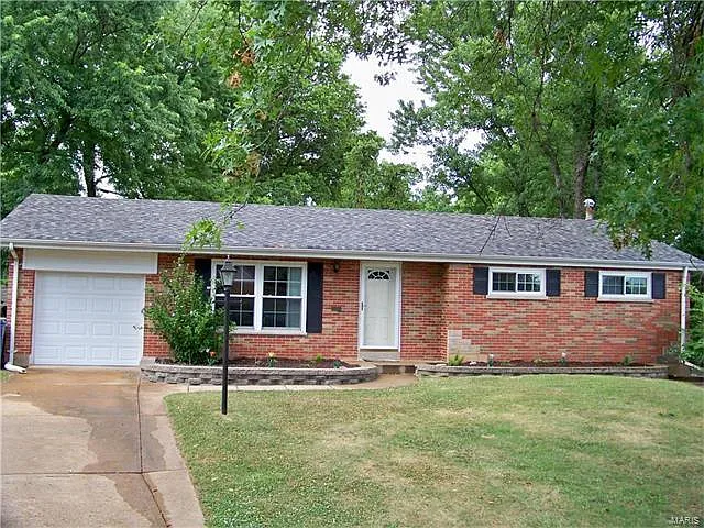 9831 Barlow Ln photo 1