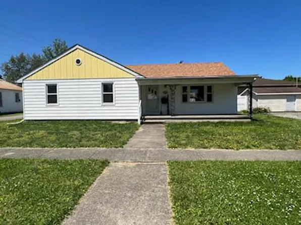 303 NW 3rd St, Fairfield, IL 62837