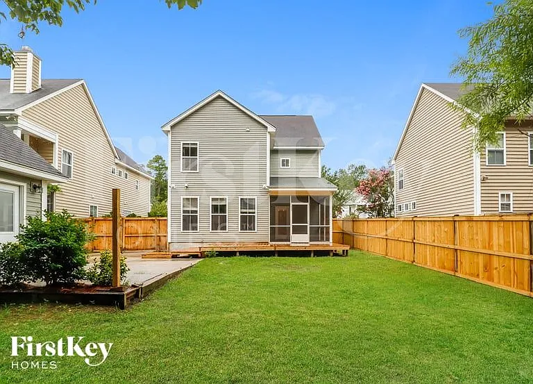 577 Delafield Dr — Photo 15