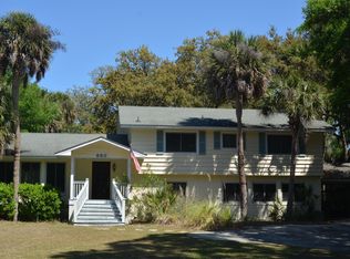 650 Dolphin Rd, Saint Helena Island, SC 29920
