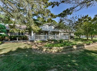 8818 S 35th St, Franklin, WI 53132
