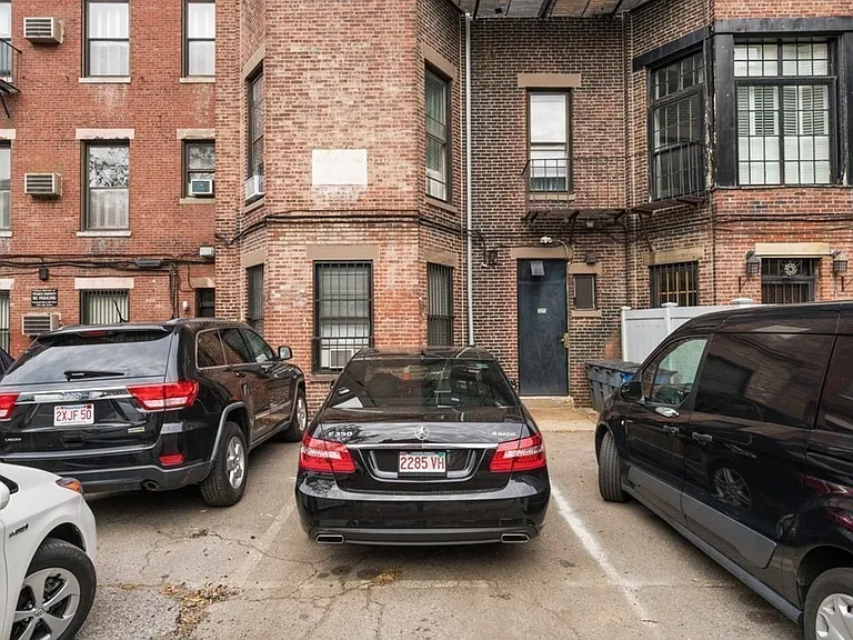 320 Commonwealth Ave #21 — Photo 19