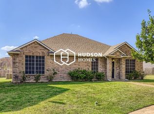 203 Moonlight Dr, Red Oak, TX 75154
