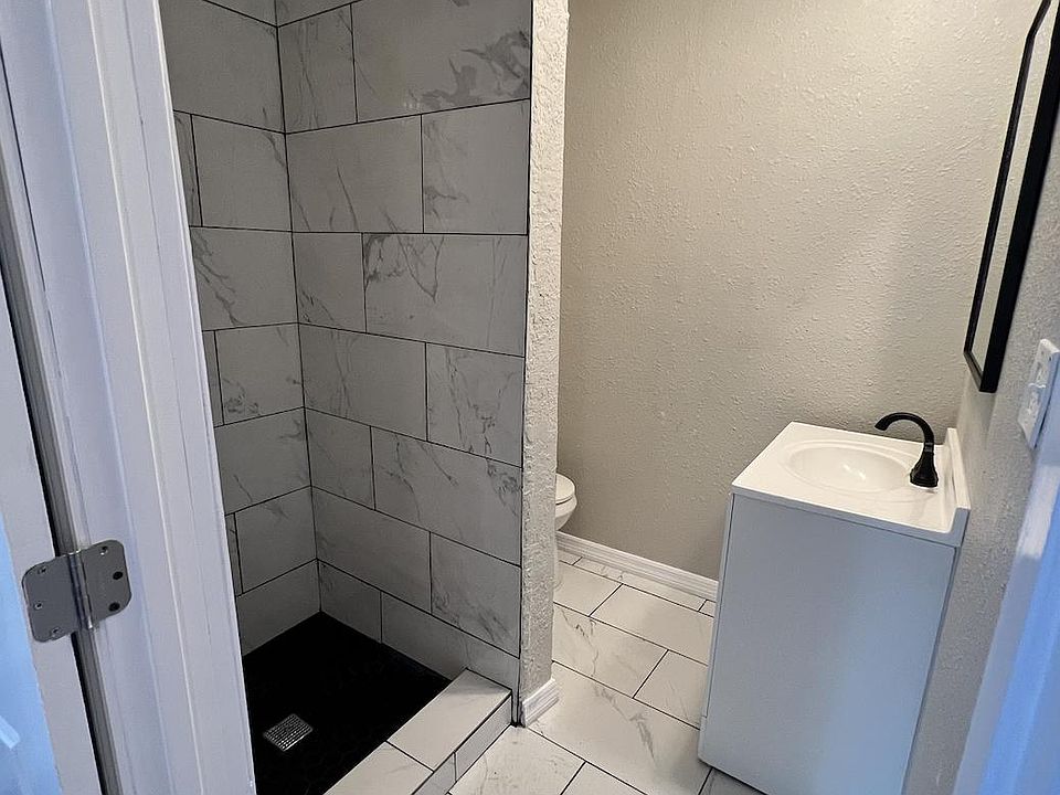 1st image of 624 28th Ave S