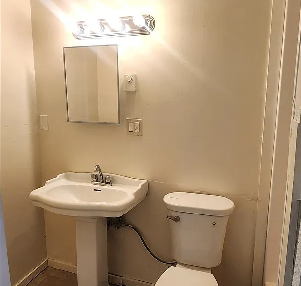 6963 Tamarisk Ave — Photo 9