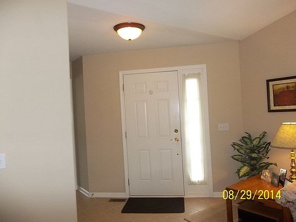 2nd image of 1203 E Oakwood Dr