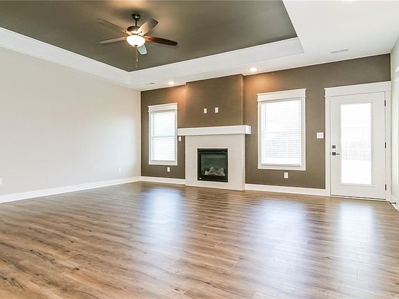 4th image of 15908 E Cogan Ln