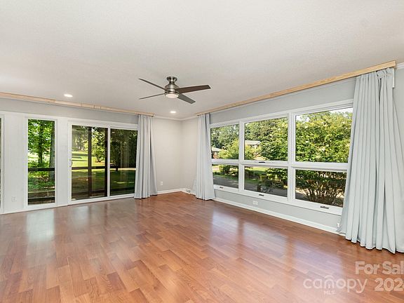 4th image of 3701 Eaglebrook Dr