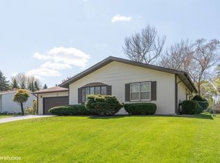 1011 Florence St, McHenry, IL 60051