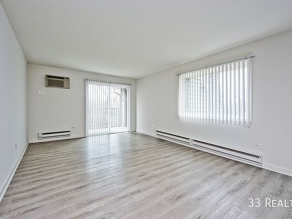 4th image of 1502 Lehigh Ave #105B