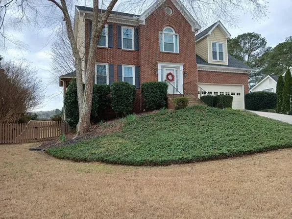 230 Channings Lake Dr, Lawrenceville, GA 30043