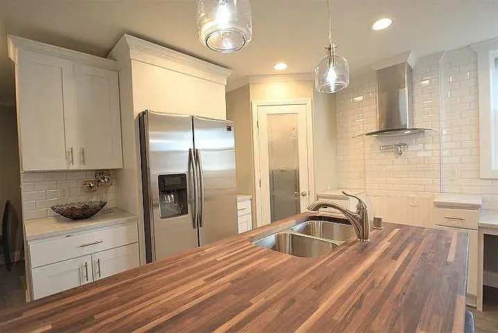 E Carpenter Ave — Photo 9