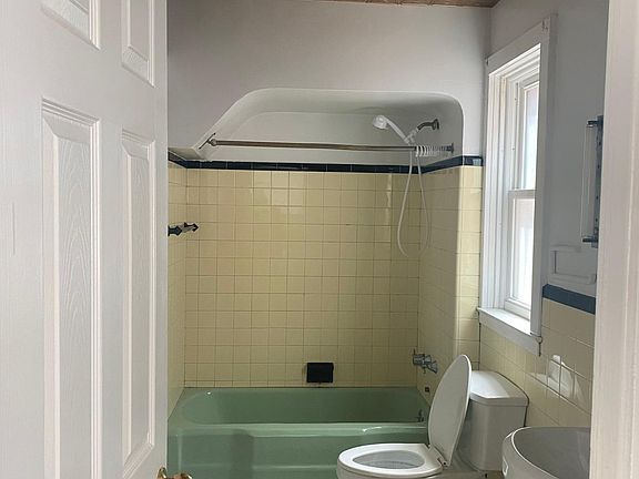 5th image of 367 Delaware Ave Ste 2