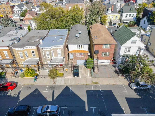 132 72nd Street image 2 of 15