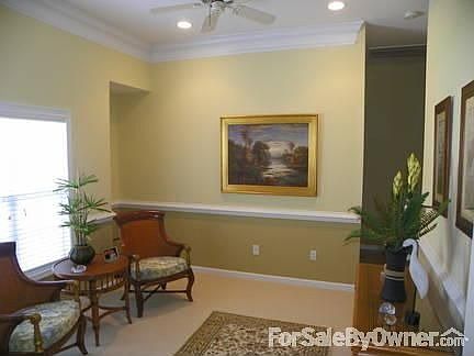 Formal Dining Room/Sitting Room