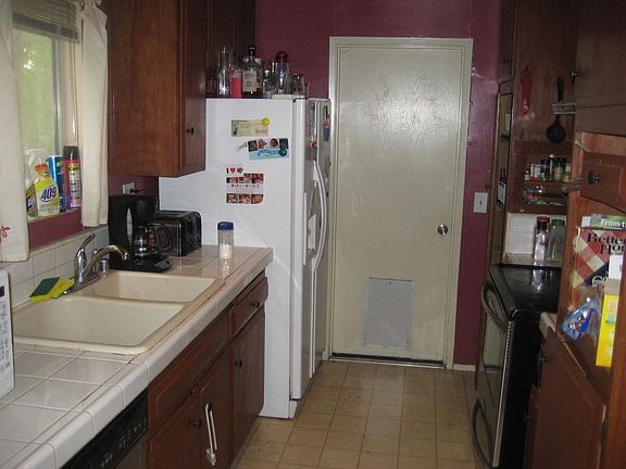 4th image of 9121 Farrington Dr #0