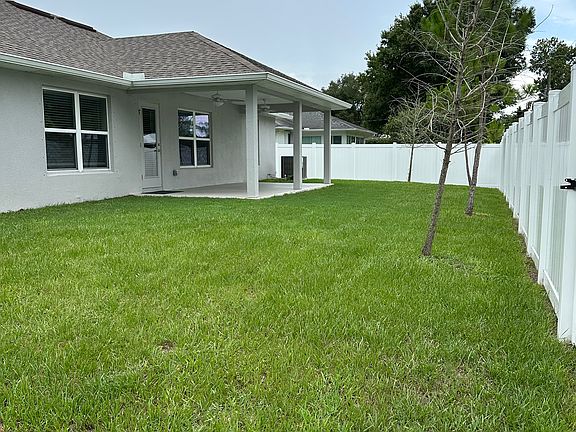 3rd image of 940 Devon Ave