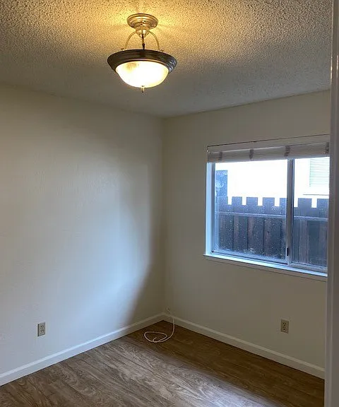 18720 Magnolia Ct — Photo 10
