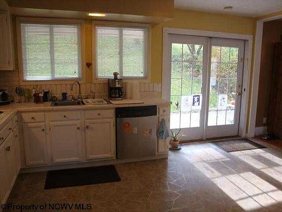 5th image of 222 Poplar Dr