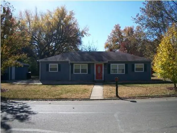 1921 Pierre St, Manhattan, KS 66502