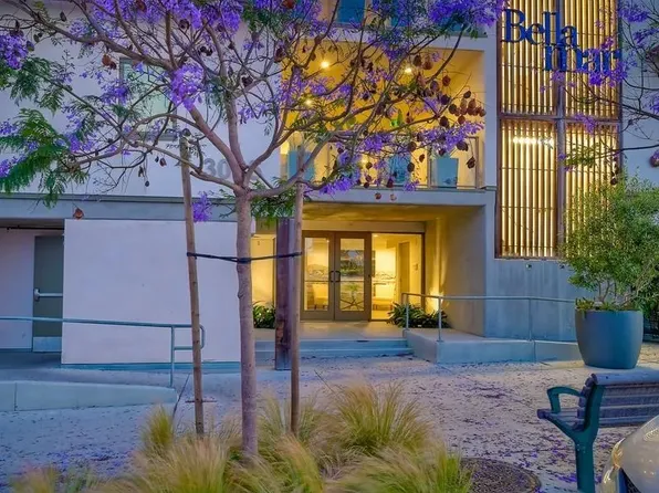 3025 Byron St #203, San Diego, CA 92106