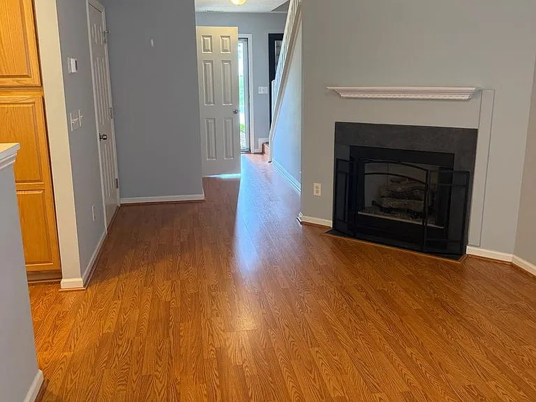 5048 Bartholomews Ln — Photo 4