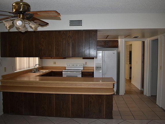 4th image of 8515 N 41st Dr