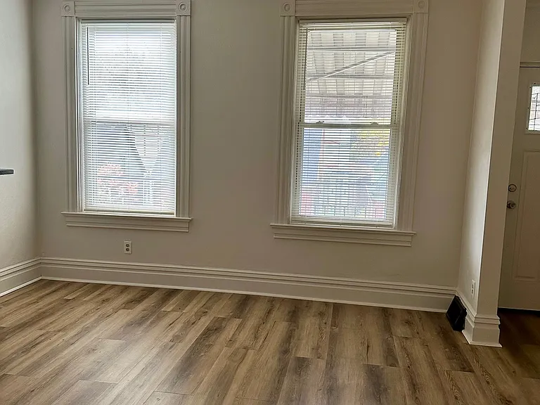 674 Middle Ave — Photo 4