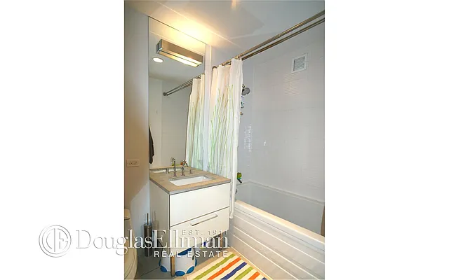 Rented by Douglas Elliman | media 20