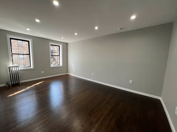 2197 Cruger Avenue C12 image 3 of 5
