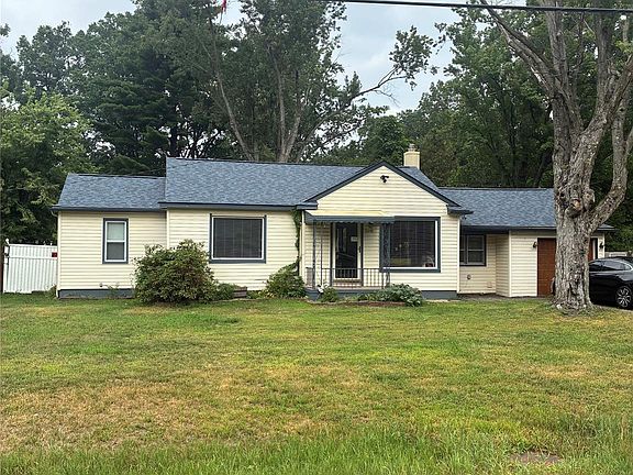 2nd image of 21148 Midway Ave