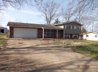 10148 Rockcliffe Dr, Potosi, MO 63664